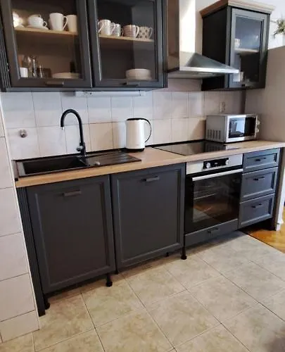 Apartment Romantic Split